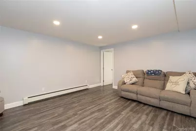 503 Weeks Avenue, Manorville, NY 11949 - Photo 15