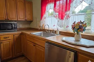 84 Chapel Ave, Patchogue, NY 11772 - Photo 5