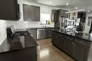 599 Park Ave, West Hempstead, NY 11552 - Photo 9