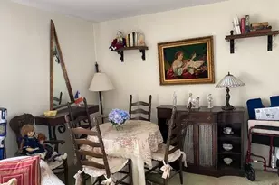 264-15 Langston Ave, Glen Oaks, NY 11004 - Photo 3