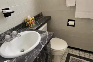 264-15 Langston Ave, Glen Oaks, NY 11004 - Photo 9