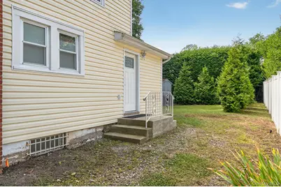 87 8th Avenue, Huntington Station, NY 11746 - Photo 27