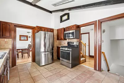 74 Valentine Avenue, Glen Cove, NY 11542 - Photo 9