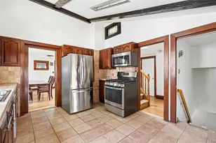 74 Valentine Ave, Glen Cove, NY 11542 - Photo 9