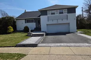 838 Pepperidge Rd, Westbury, NY 11590 - Photo 13