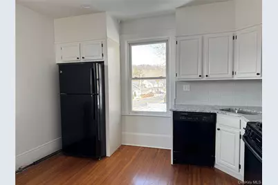 129 Washington Avenue #1 Side, Pleasantville, NY 10570 - Photo 3