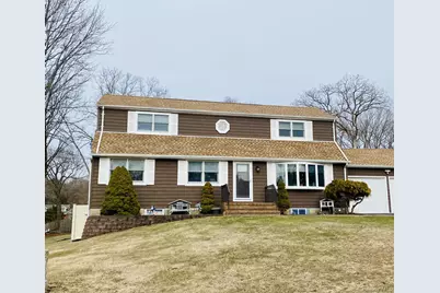 23 Grossman Street, Melville, NY 11747 - Photo 1