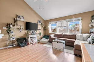 2192 6th St, East Meadow, NY 11554 - Photo 17