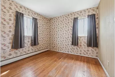 43 Village Lane, Hauppauge, NY 11788 - Photo 19