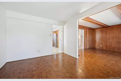 43 Village Lane, Hauppauge, NY 11788 - Photo 7