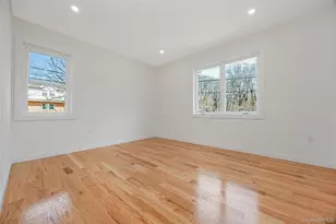 1078 Woodfield Rd, Rockville Centre, NY 11570 - Photo 27