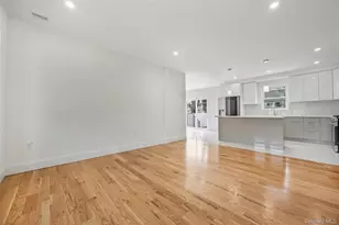 1078 Woodfield Rd, Rockville Centre, NY 11570 - Photo 11