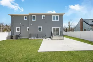 1078 Woodfield Rd, Rockville Centre, NY 11570 - Photo 7