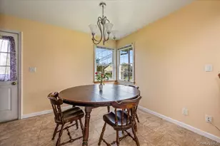 145 Raleigh Ln, West Islip, NY 11795 - Photo 7