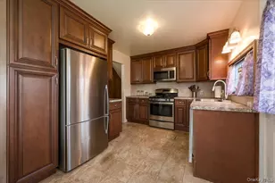 145 Raleigh Ln, West Islip, NY 11795 - Photo 11