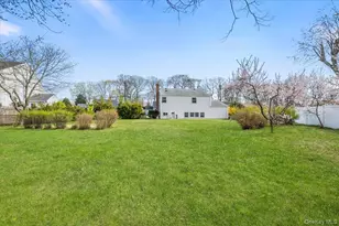 145 Raleigh Ln, West Islip, NY 11795 - Photo 21