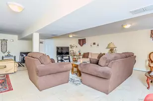 49 Ann Dr E, Freeport, NY 11520 - Photo 15