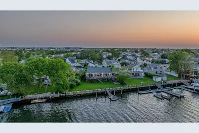 49 Ann Drive E, Freeport, NY 11520 - Photo 29