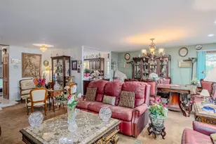 49 Ann Dr E, Freeport, NY 11520 - Photo 9