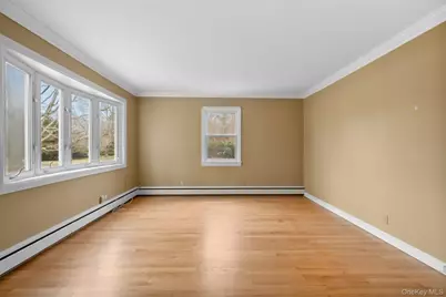 281 Woodacres Road, Patchogue, NY 11772 - Photo 7