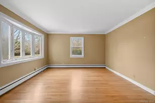 281 Woodacres Rd, Patchogue, NY 11772 - Photo 7