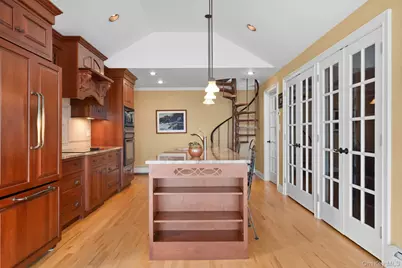 281 Woodacres Road, Patchogue, NY 11772 - Photo 5