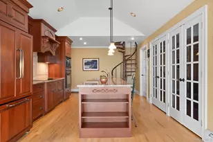 281 Woodacres Rd, Patchogue, NY 11772 - Photo 5