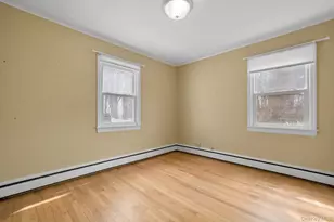 281 Woodacres Rd, Patchogue, NY 11772 - Photo 11