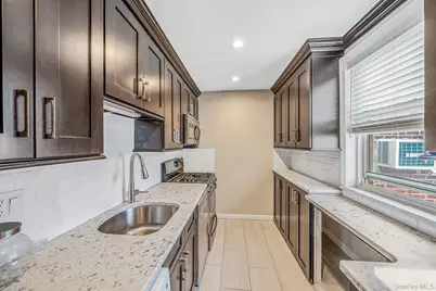 251-54 61st Avenue #1162, Little Neck, NY 11362 - Photo 7