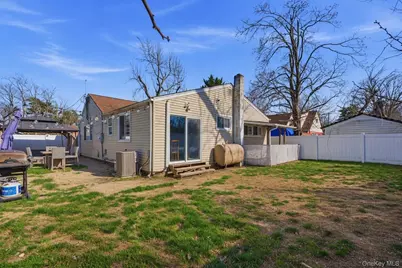 108 4th Street, Brentwood, NY 11717 - Photo 17