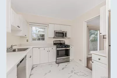 42 Tower Hill Drive, Port Chester, NY 10573 - Photo 11