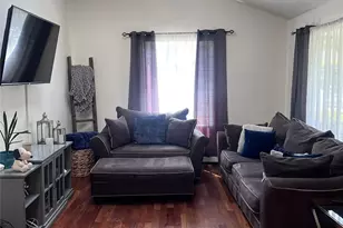 8 Lion Ln, North Babylon, NY 11703 - Photo 5
