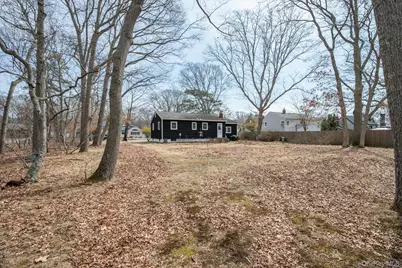 18 Maple Avenue, Bellport, NY 11713 - Photo 17