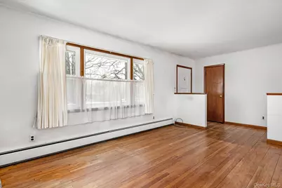 18 Maple Avenue, Bellport, NY 11713 - Photo 5