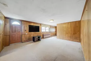 344 Woods Rd, North Babylon, NY 11703 - Photo 23