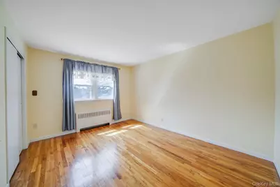 344 Woods Road, North Babylon, NY 11703 - Photo 15