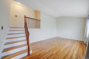 344 Woods Rd, North Babylon, NY 11703 - Photo 7