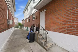 253-10 148th Dr, Rosedale, NY 11422 - Photo 25