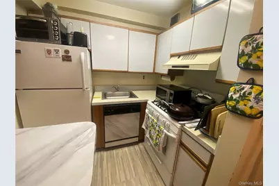 280 Guy Lombardo Avenue #5H, Freeport, NY 11520 - Photo 15