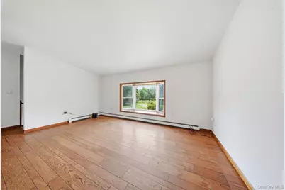 505 County Route 12, New Hampton, NY 10958 - Photo 13