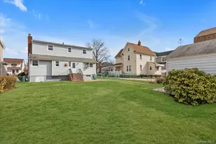 139 Soper St, Oceanside, NY 11572 - Photo 15