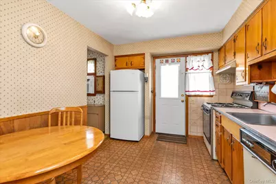 139 Soper Street, Oceanside, NY 11572 - Photo 5