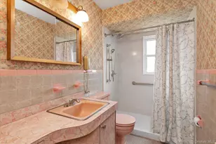 139 Soper St, Oceanside, NY 11572 - Photo 9