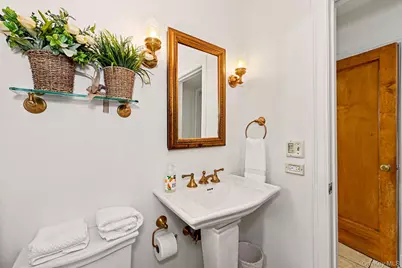 56 Woodlawn Avenue, New Rochelle, NY 10804 - Photo 17