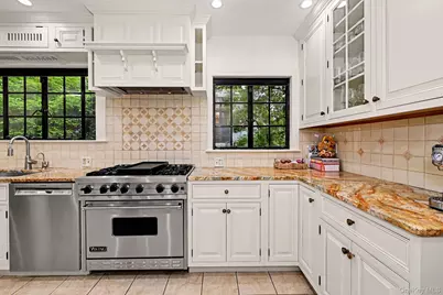 56 Woodlawn Avenue, New Rochelle, NY 10804 - Photo 11
