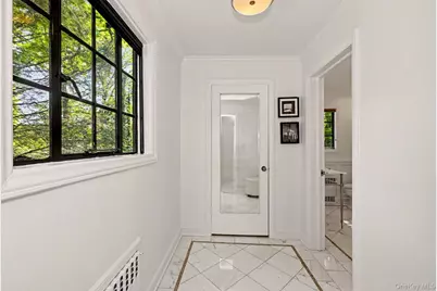 56 Woodlawn Avenue, New Rochelle, NY 10804 - Photo 25