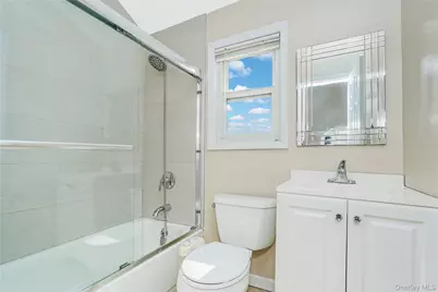 40 Creston Place, New York, NY 10304 - Photo 15