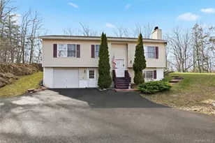 8 Robbins Ln, Saugerties, NY 12477 - Photo 3