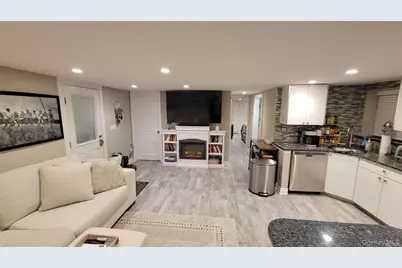 85 Mohawk Avenue #Garden, Long Beach, NY 11561 - Photo 3