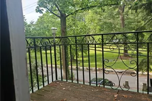 568 W 261st St, Bronx, NY 10471 - Photo 11